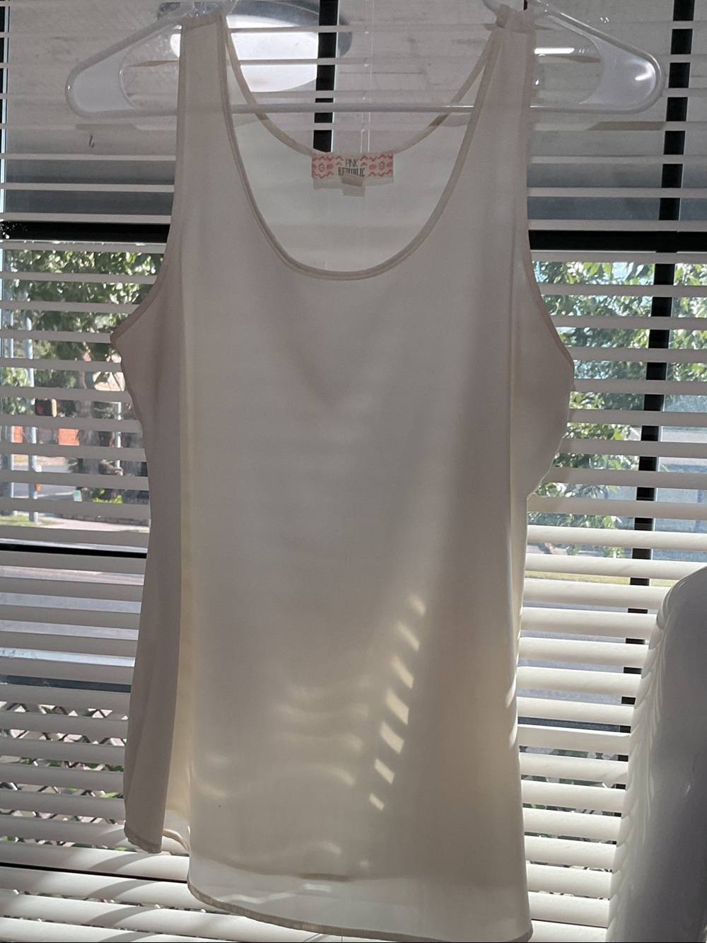 Pink Republic Cream Sleeveless Scoop Neck Camisole